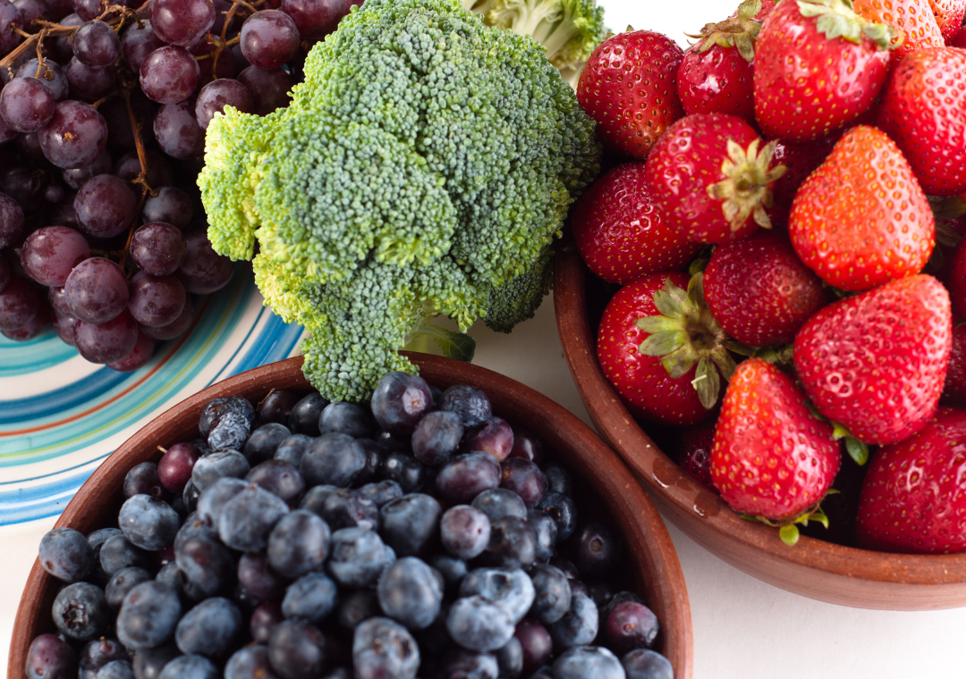 What Are Antioxidants? And Why Do I Need Them in My Life?
